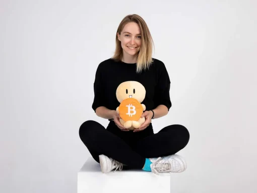 little hodler and nina